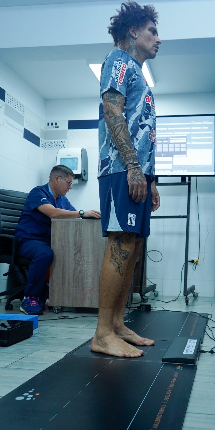 Deportista en un estudio de pisada en Limablue