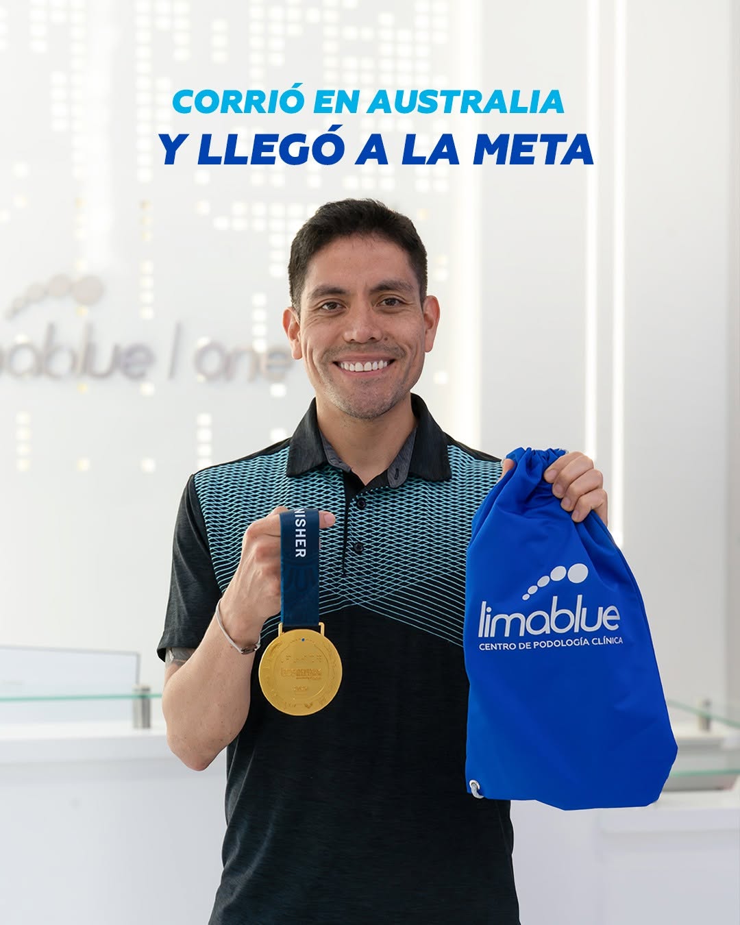 Corredor con su medalla tras llegar a la meta en Australia, en Limablue ONE